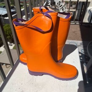NEW, bright orange, size 9, Henry Ferrera rain boots.